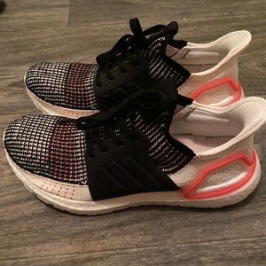 Women’s Adidas Ultraboost 19 Core Black/Orchid